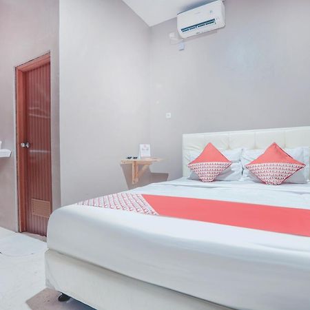 Oyo 286 Haji Saaba 20 Syariah Hotel Yakarta Exterior foto